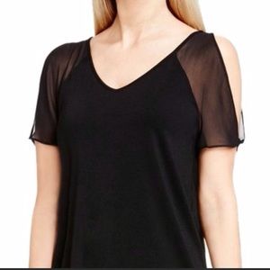 VEUC black cold shoulder top